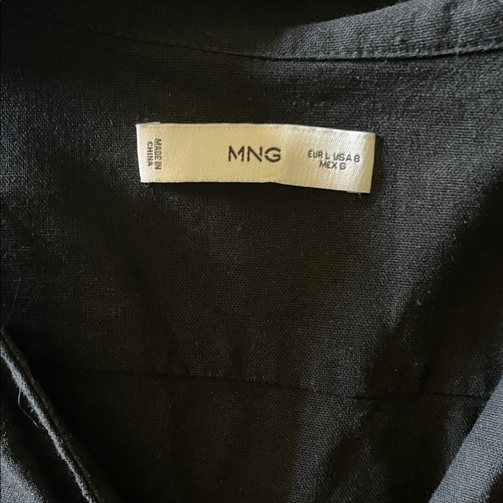 Linen Button-Up Dress - Picture 2 of 3
